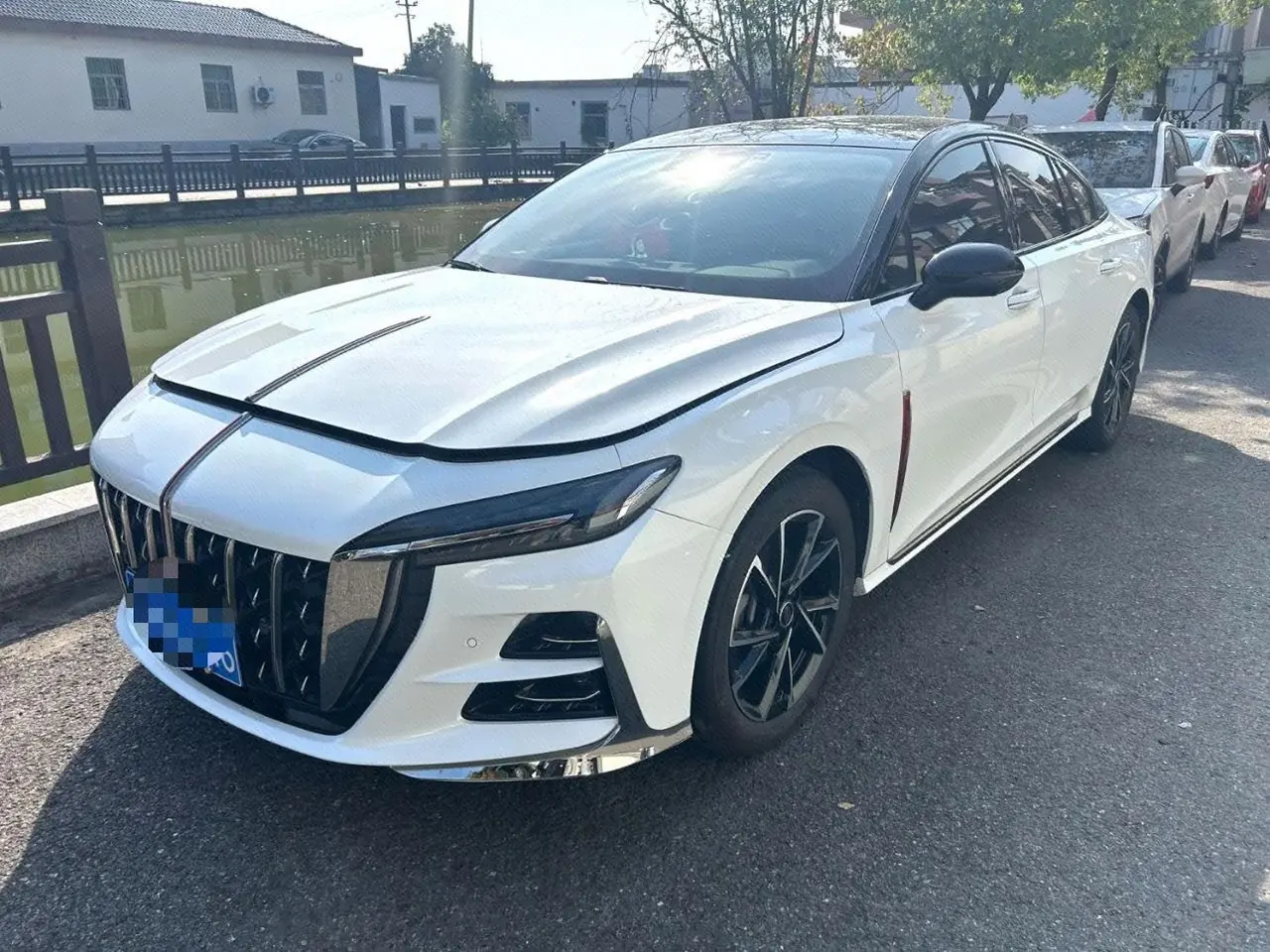 HongQi 2025 H6 2.0T to the United States version of automatic gear - View 1