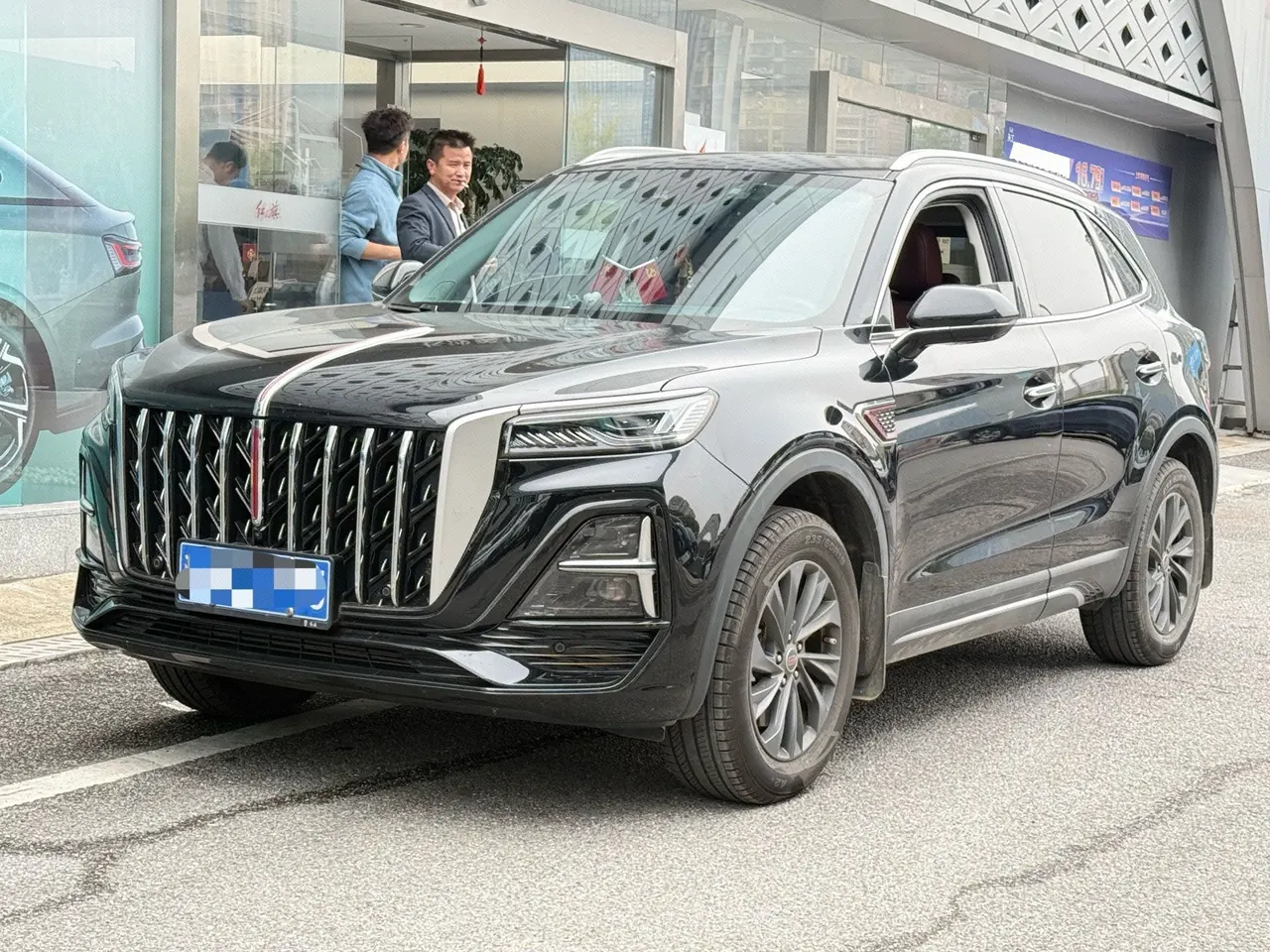 HongQi 2025 HS5 2.0T Two-Drive Flag Enjoy Pro Edition Automatic Gear - View 1