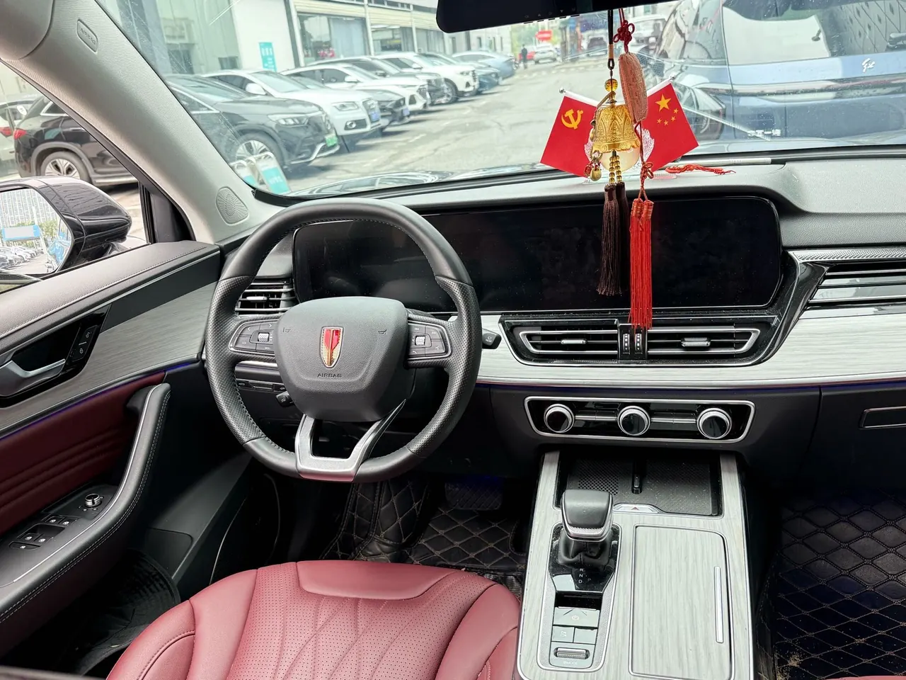 HongQi 2025 HS5 2.0T Two-Drive Flag Enjoy Pro Edition Automatic Gear 8