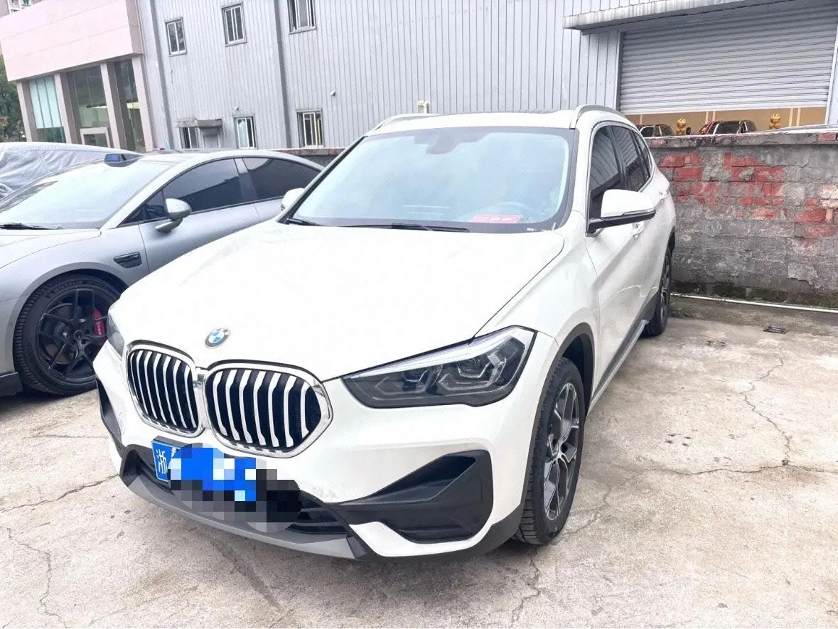 BMW 2022 X1 sDrive25Li 2.0T Leading Automatic Gear - View 1