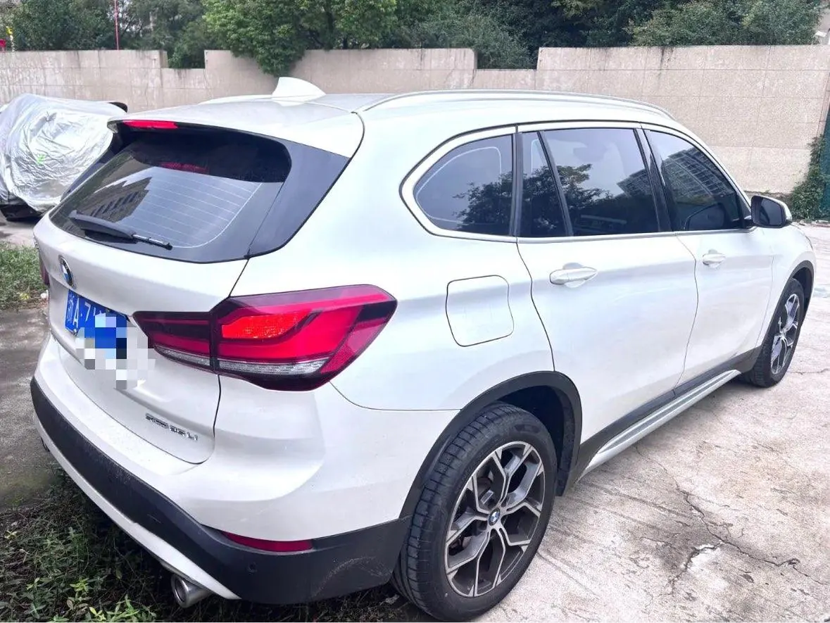 BMW 2022 X1 sDrive25Li 2.0T Leading Automatic Gear 4