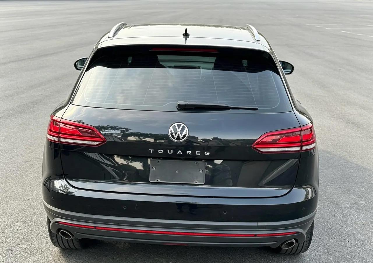 Volkswagen Touareg (Imported) 2022 Touareg 2.0TSI Sharp Edition Automatic Gear 7