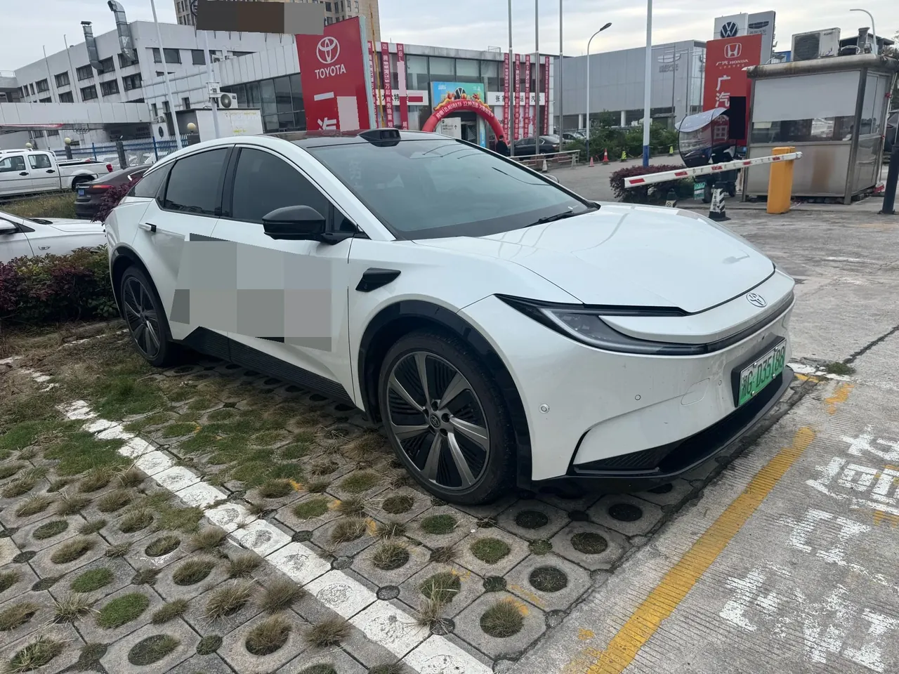 Toyota 2025 bZ 5 550 PRO Zhixing Edition Automatic Gear 2
