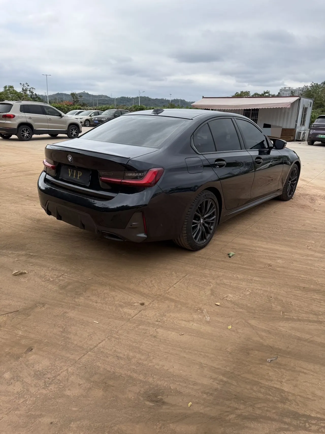 BMW 3 Series 2023 325i 2.0T M Sports Obsidian Night Suit Automatic Gear 6