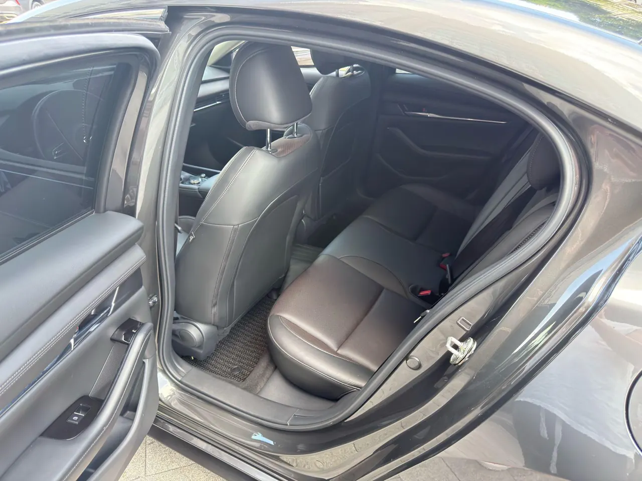 Mazda 3 Oncorsela 2020 Mazda 3 Oncorsela-sedan 2.0 elegant automatic gear 5