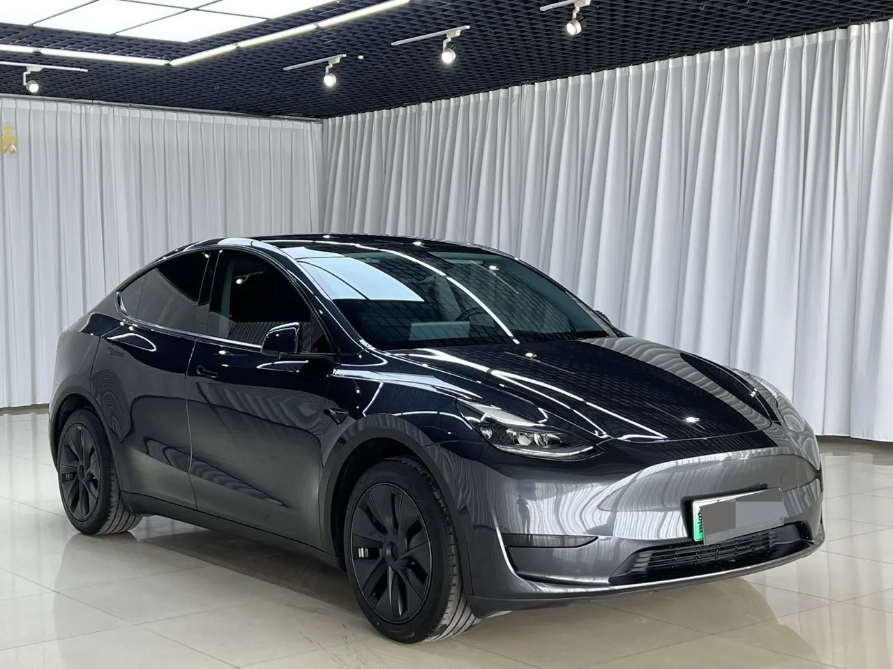 Tesla 2024 Model Y rear-wheel drive version automatic transmission 2
