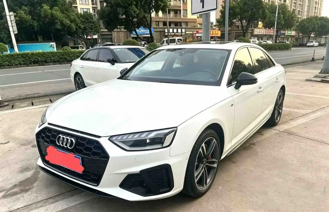 Audi 2022 A4L 2.0TFSI 40TFSI Fashion Dynamic Automatic - View 1