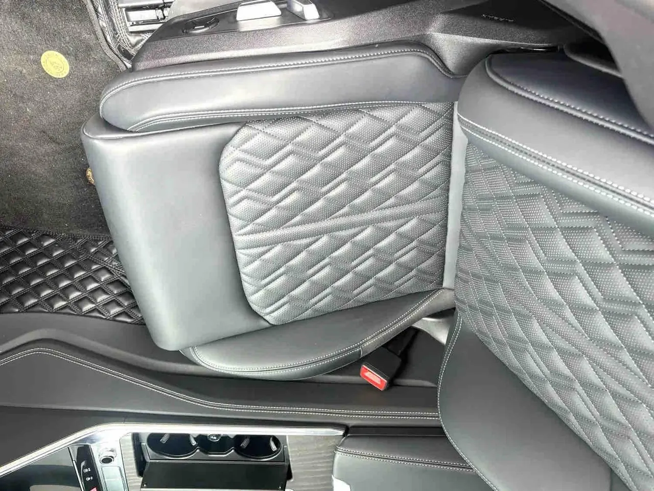 Audi 2025 A6L 48V 3.0TFSI 55TFSI Quattro enjoy dynamic automatic transmission 5