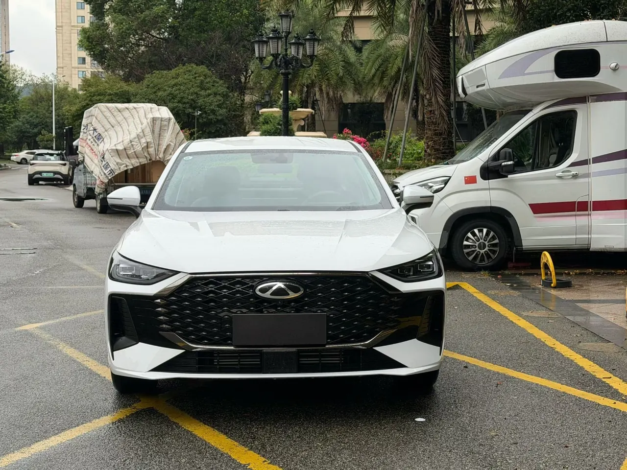 Chery 2025 Erez 8 Pro 1.6TGDI 290TGDI Standard Automatic Gear 2