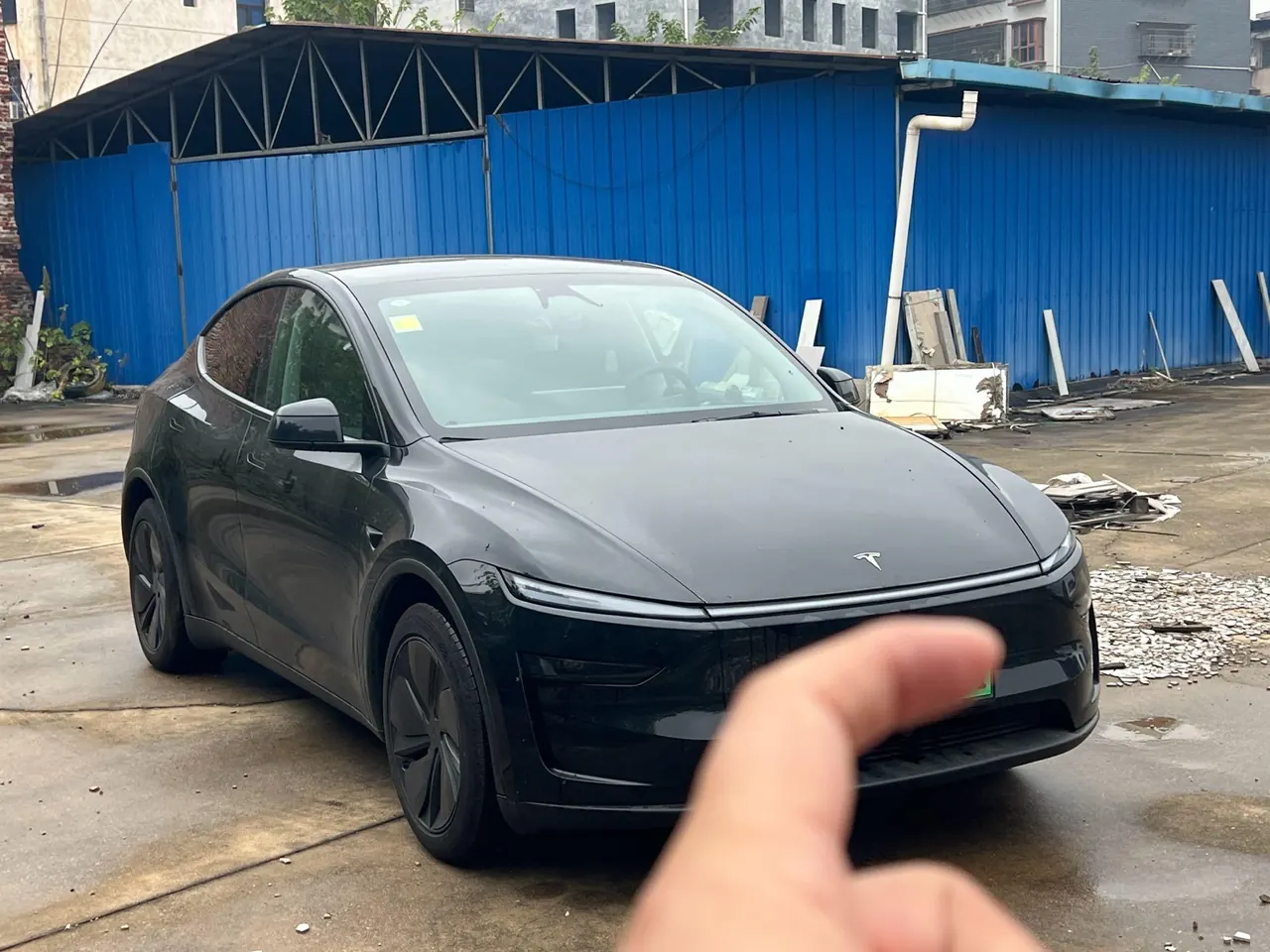 Tesla 2024 Model Y rear-wheel drive version automatic transmission 2