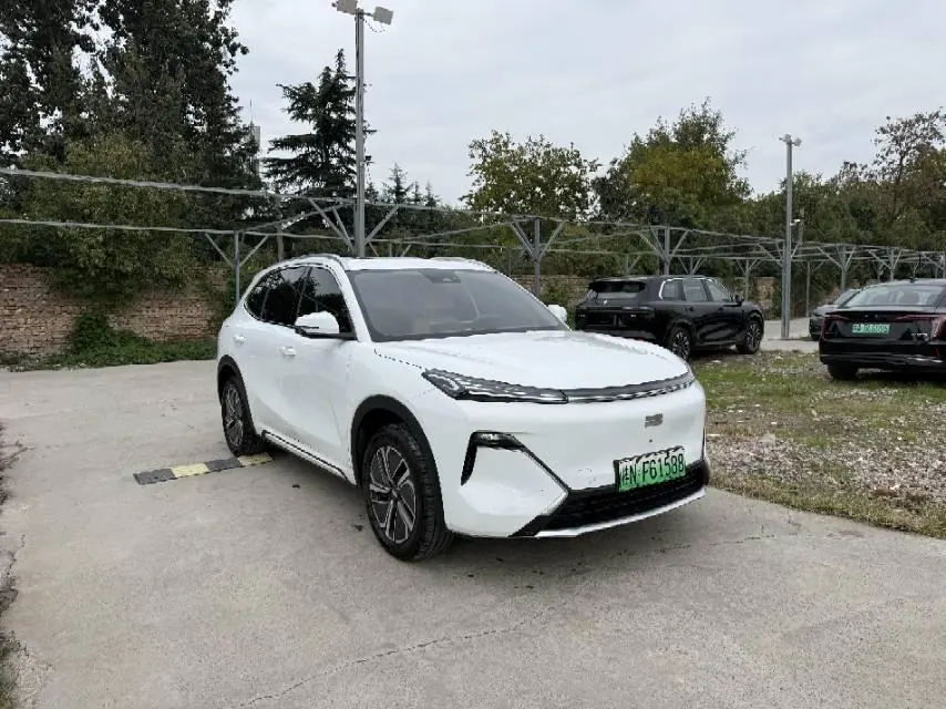 Geely Galaxy 2025 Starship 7 EM-i 1.5 120km Discovery Edition Automatic Gear 3