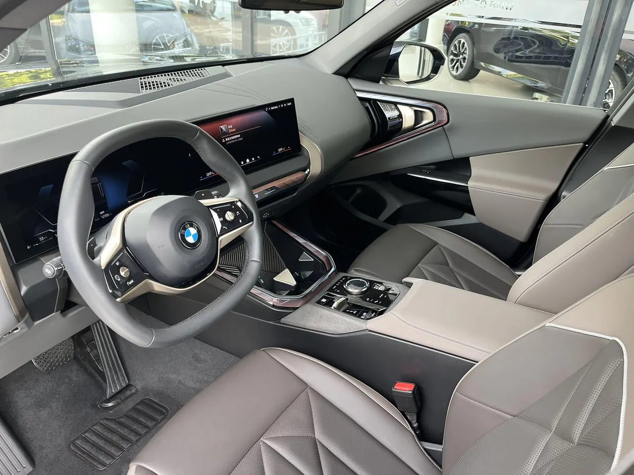 BMW 2025 X3 xDrive25L 2.0T luxury set automatic gear 5