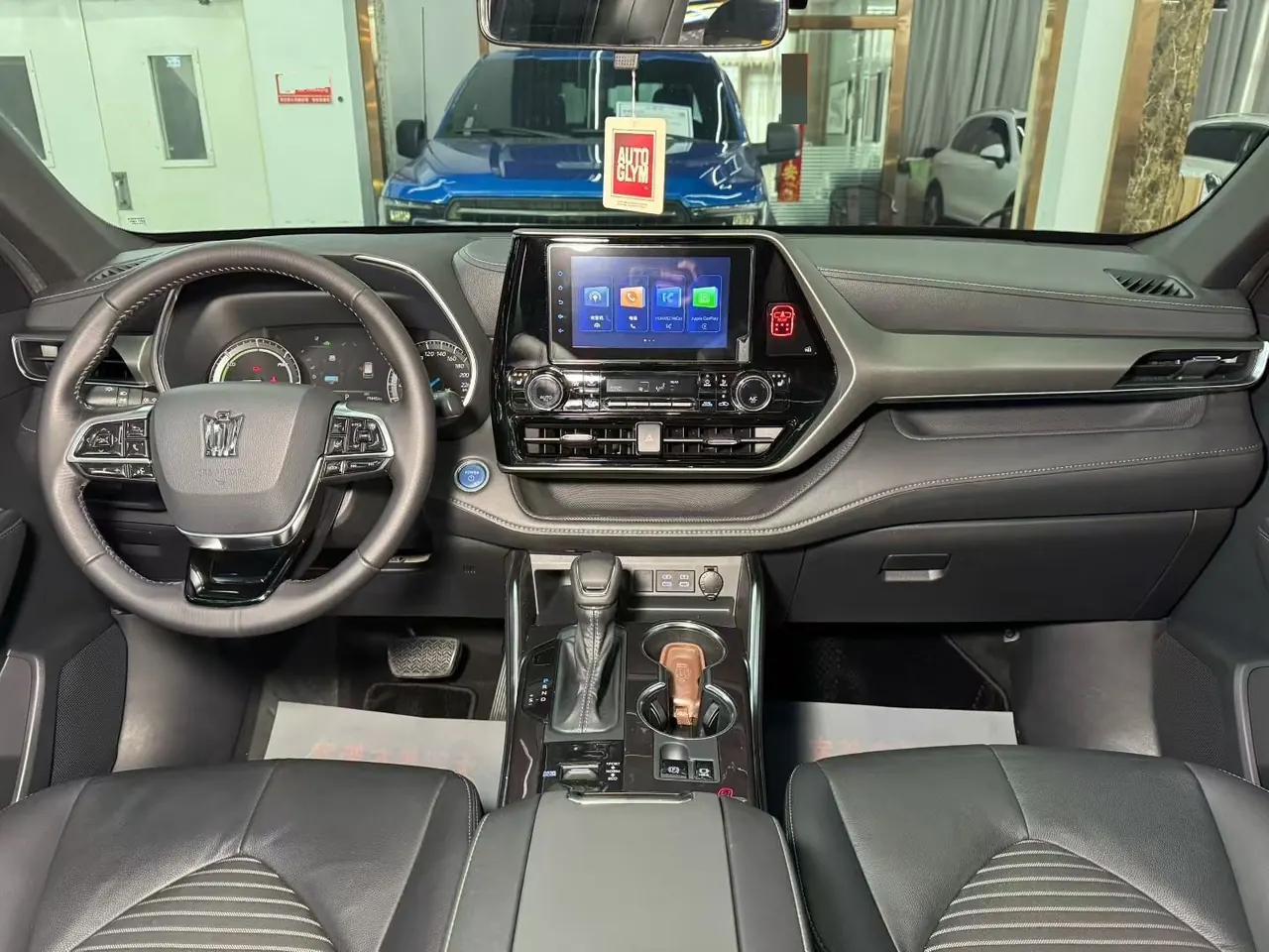 Toyota 2024 Crown Land Release HEV 2.5 Stepless Four-wheel Drive Deluxe Edition Automatic Gear 3