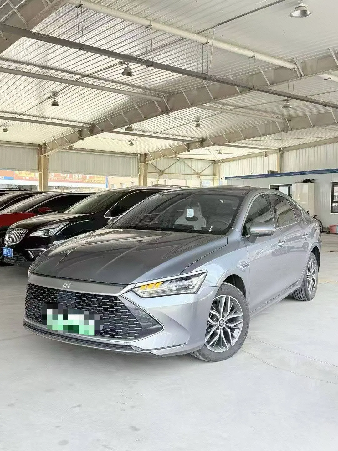 BYD 2024 Qin L DM-i 1.5 stepless 120KM leading automatic gear - View 1