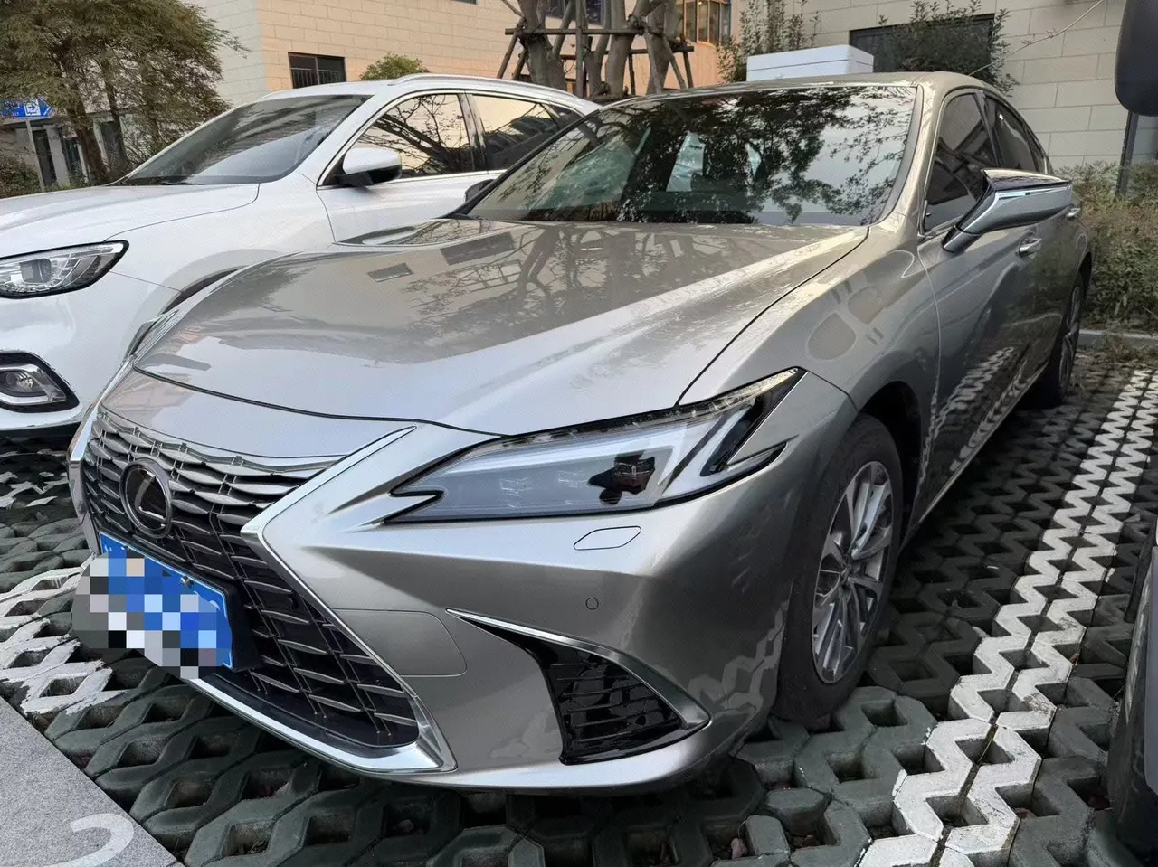 Lexus ES (Imported) 2025 ES200 2.0 Stepless Edition Automatic Gear - View 1