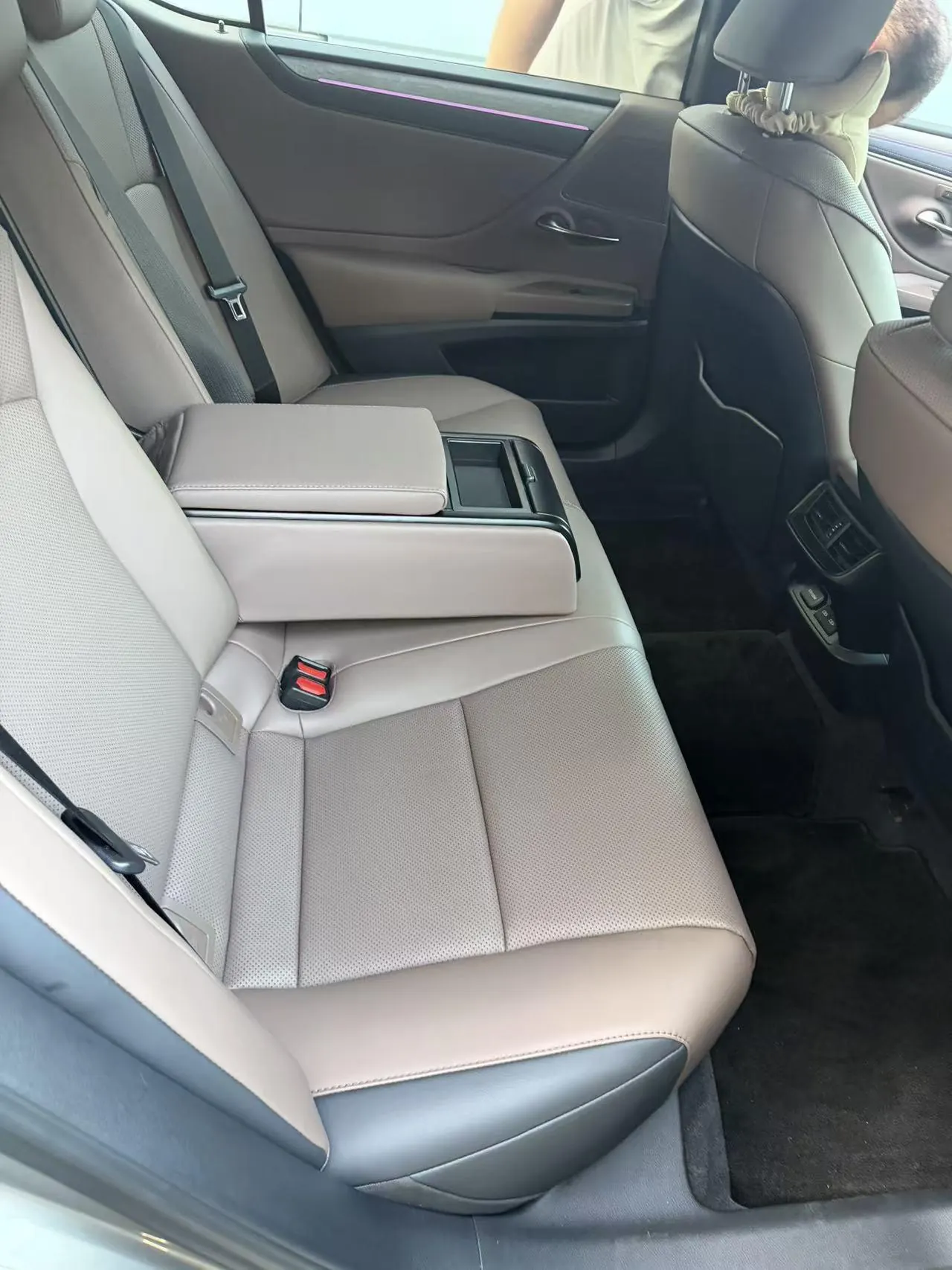 Lexus ES (Imported) 2025 ES200 2.0 Stepless Edition Automatic Gear 3