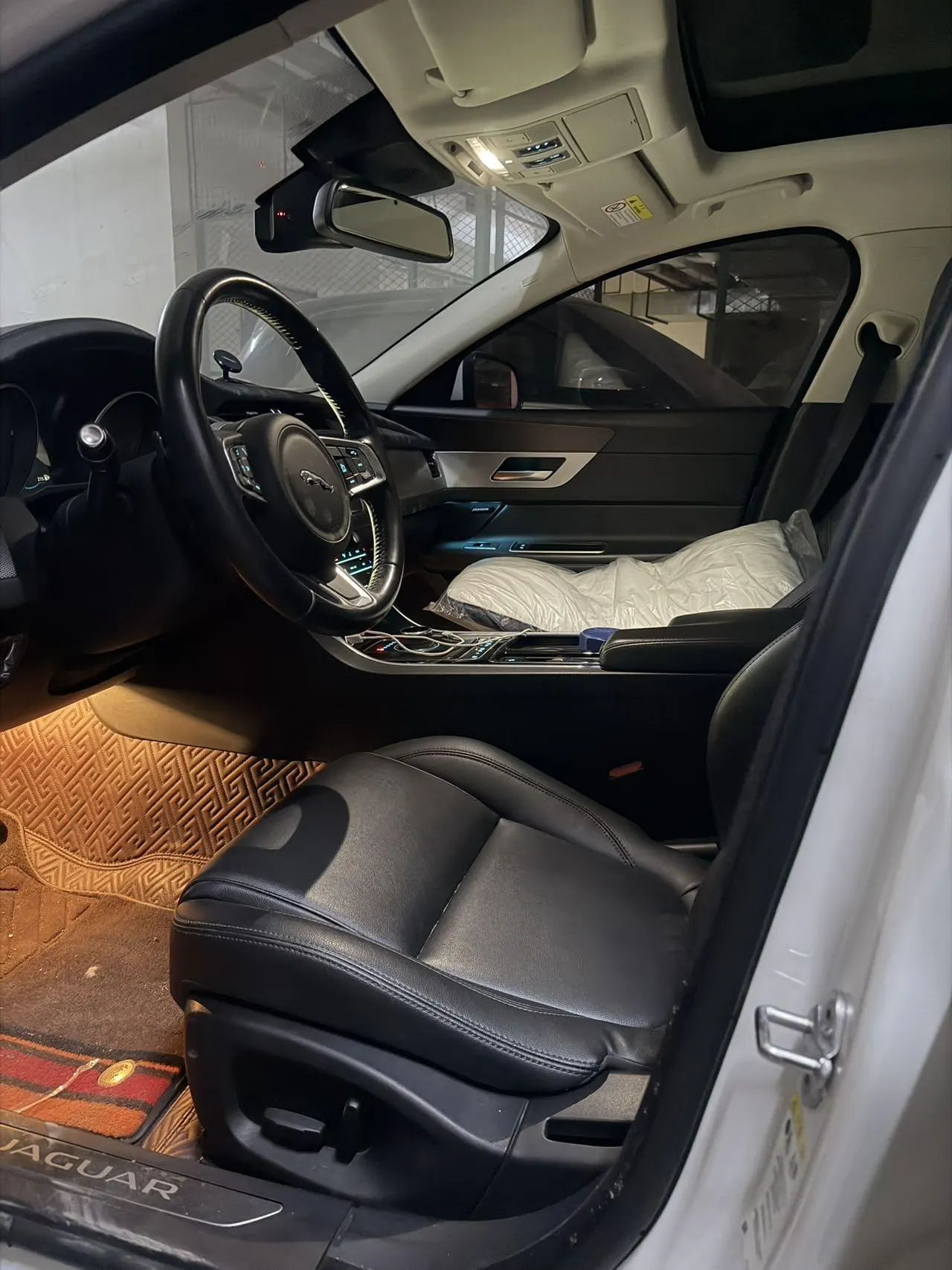 Jaguar 2020 XFL 2.0T P 10000.00g Drive Elite Automatic Gear 4