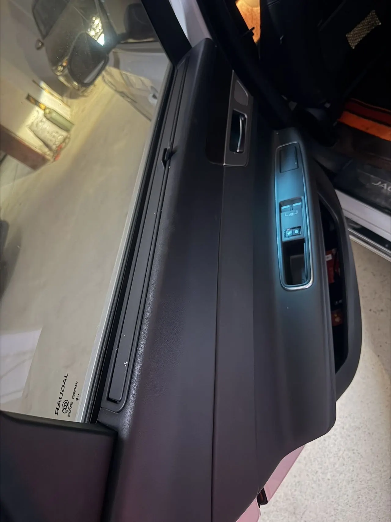 Jaguar 2020 XFL 2.0T P 10000.00g Drive Elite Automatic Gear 6