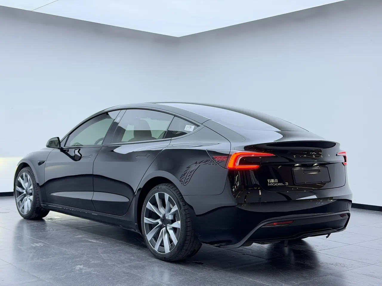 Tesla 2023 Model 3 Rejuvenation Edition Rear Wheel Drive Automatic Transmission 7