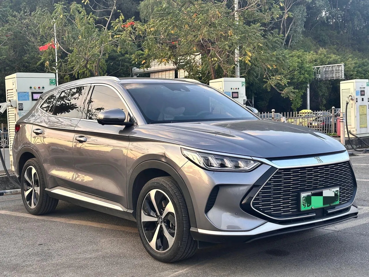 BYD Song PLUS New Energy 2022 Song PLUS DM-i 1.5 Stepless 110KM Flagship PLUS 5G Edition Automatic Gear 3