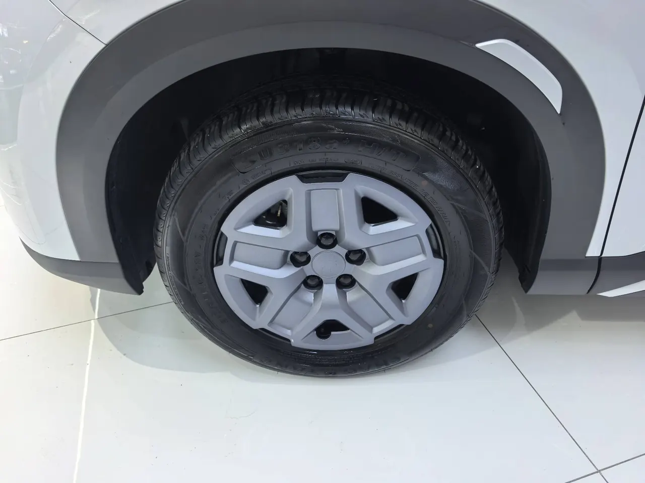 BYD 2025 Yuan UP 301KM Pilot Automatic Gear 5