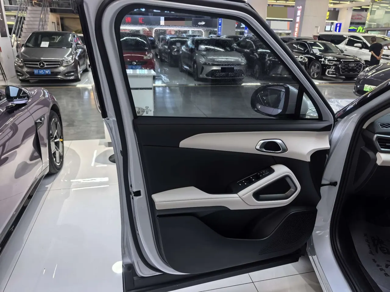 BYD 2025 Yuan UP 301KM Pilot Automatic Gear 7