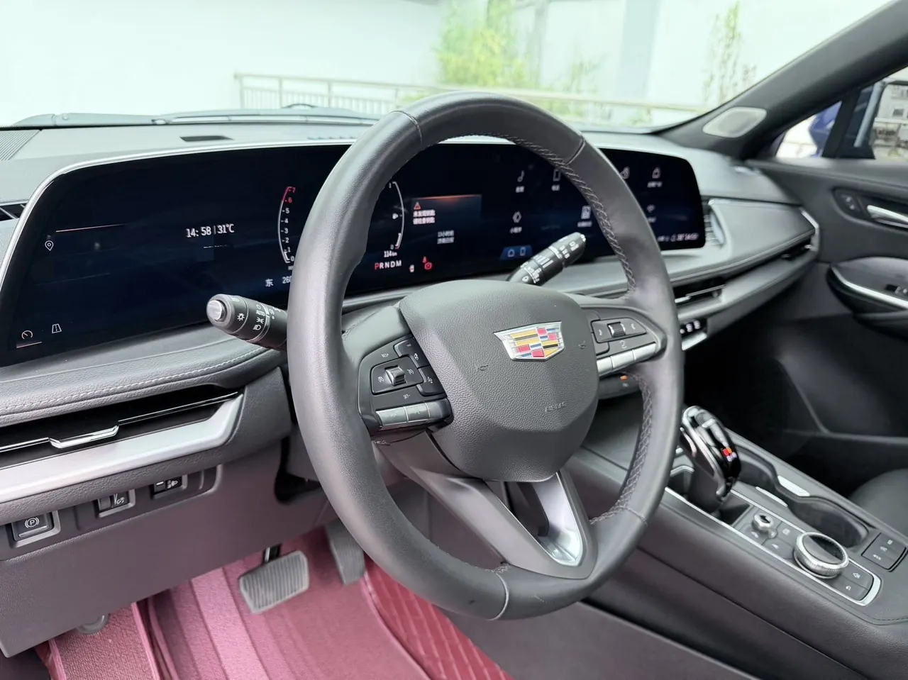 Cadillac 2024 XT4 48V 2.0T 28T Two-Drive Luxury Automatic Gear 7