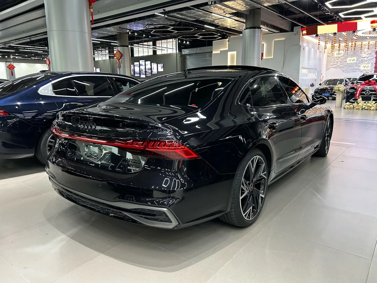 Audi 2024 A7L 2.0TFSI 45TFSI Quattro S-line Black Samurai Edition Automatic Gear 5