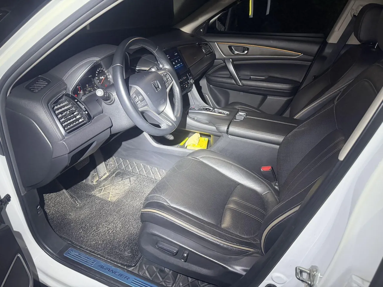 Honda 2020 Crown Road 2.0T 370TURBO Four-wheel Drive Premium Edition Automatic Gear 6