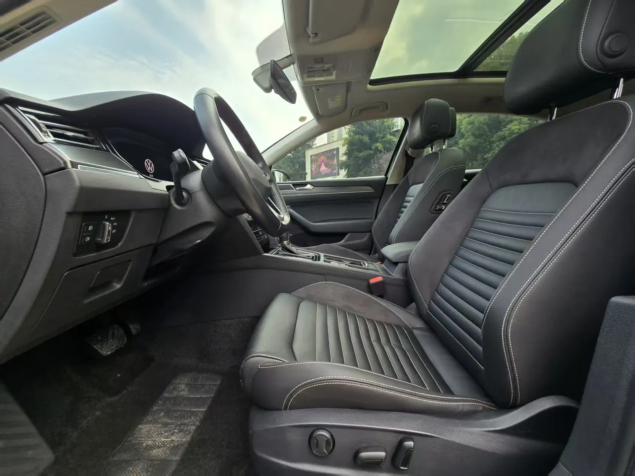 Volkswagen 2020 Magotan 2.0TSI 330TSI Leading Automatic 5