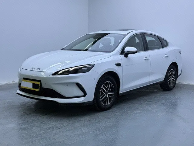 BYD 2025 seals 05 DM-i 1.5 stepless smart driving version 120KM flagship automatic gear - View 1