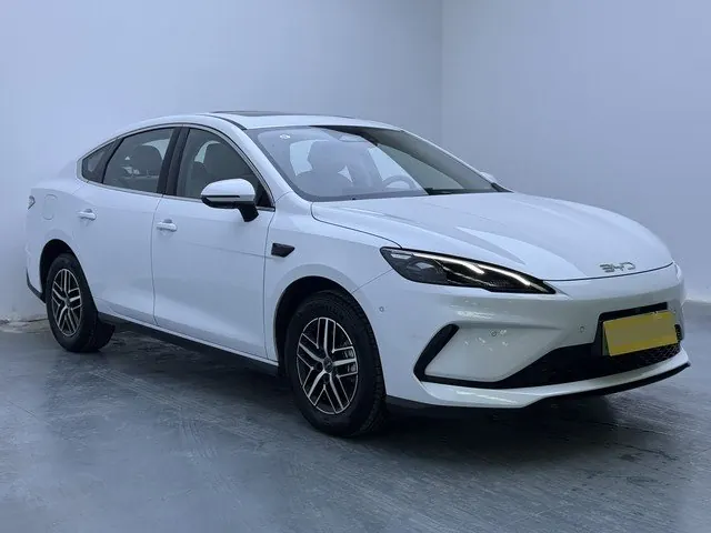 BYD 2025 seals 05 DM-i 1.5 stepless smart driving version 120KM flagship automatic gear 3