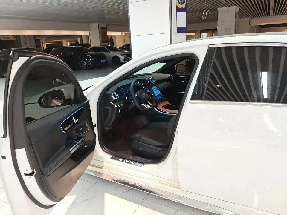 Mercedes Benz Class C 2025 C 260 L 48V 1.5T Sports Edition Automatic Gear 4