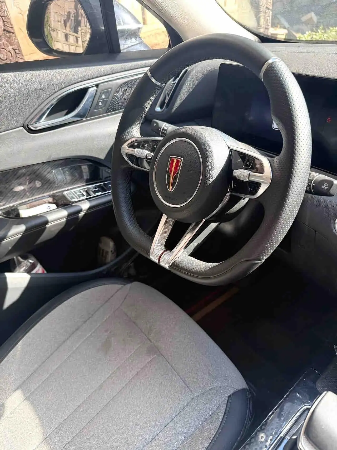 HongQi 2024 HS3 1.5T Yong Edition Automatic Gear 3