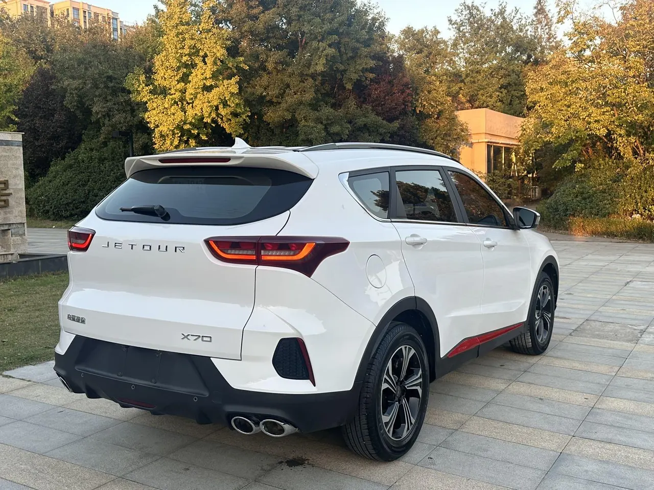 Jetour 2023 X70 1.5T Exceed PRO Edition 7-seat Automatic Gear 6