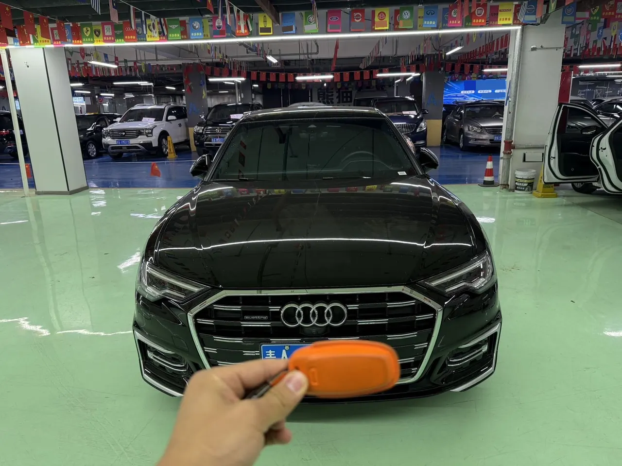 Audi 2025 A6L 2.0TFSI 45TFSI Quattro Selected Dynamic (Modified) Automatic Gear 2