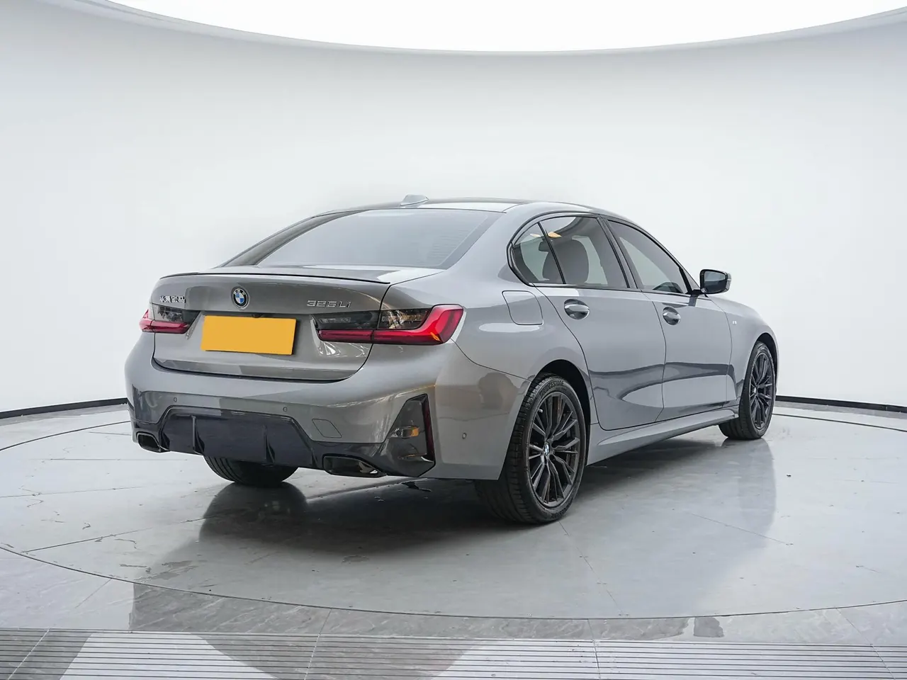 BMW 3 Series 2023 325Li 2.0T M Sports Obsidian Night Suit Automatic Gear 9