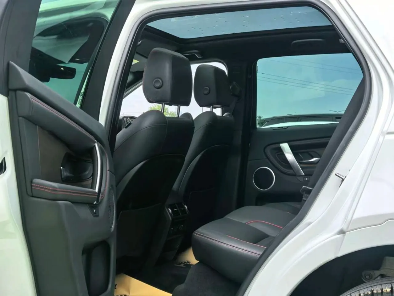 Land Rover 2020 Discovery Sports Edition 48V 2.0T 249PS R-Dynamic S Performance Edition Automatic Gear 3