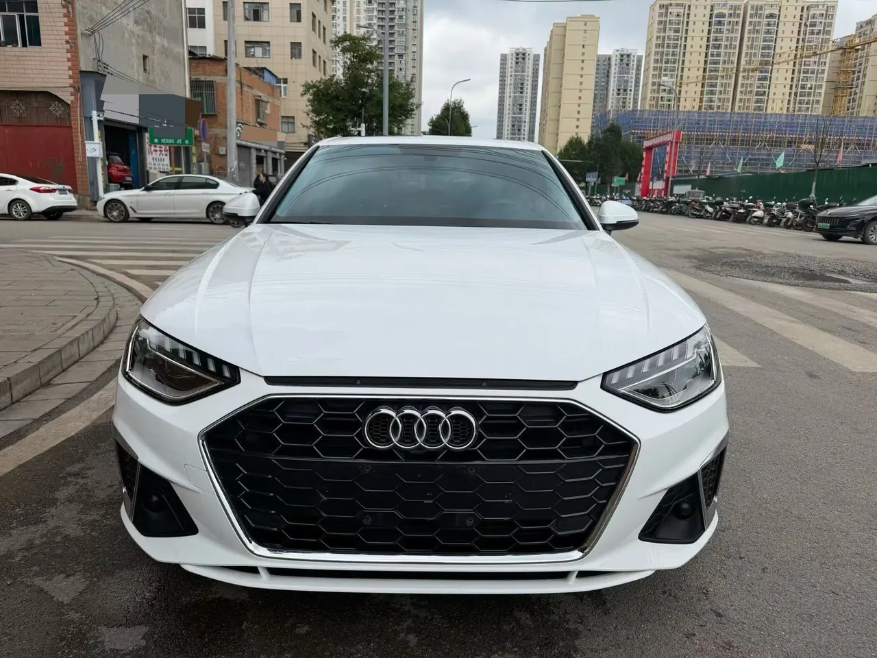 Audi 2020 A4L 2.0TFSI 40TFSI Fashion Dynamic Automatic 2