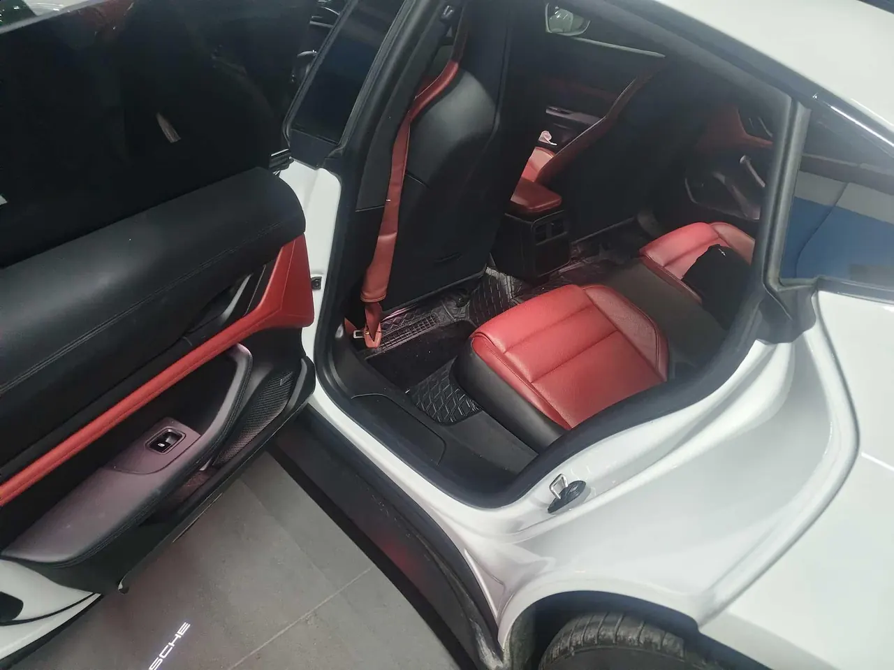Porsche Taycan (Imported) 2020 Taycan Taycan Automatic 5