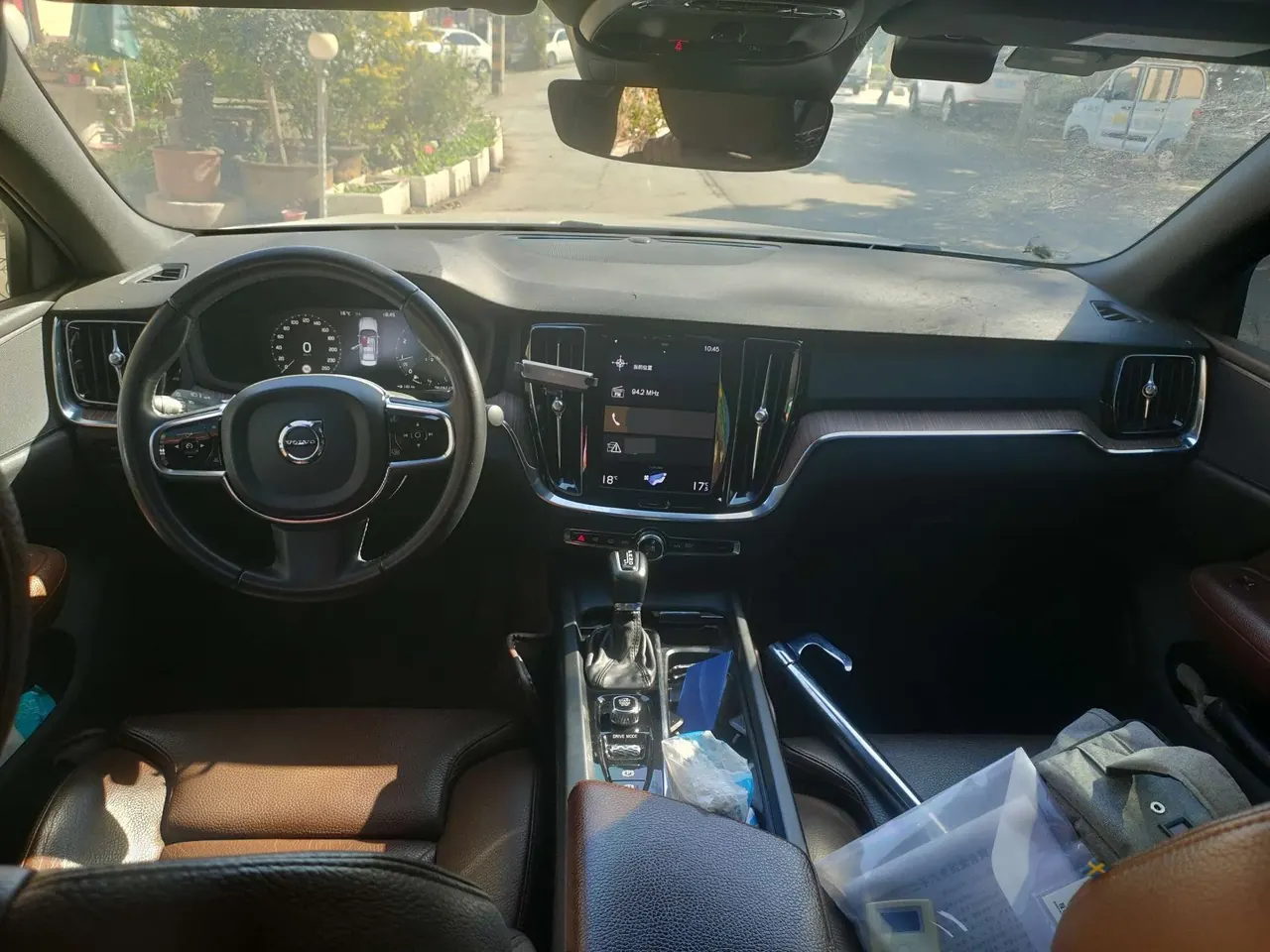 Volvo 2021 S60 2.0T T4 Zhiyuan Deluxe Edition Automatic Gear 10