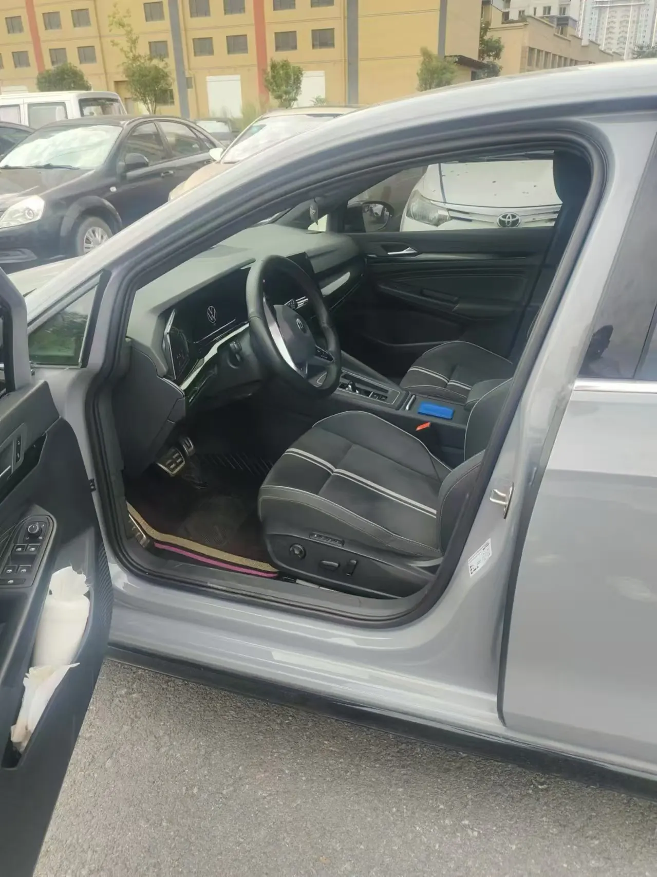 Volkswagen 2021 Golf 8 R-Line 1.4TSI 280TSI Automatic 2