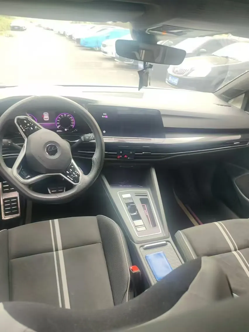 Volkswagen 2021 Golf 8 R-Line 1.4TSI 280TSI Automatic 4