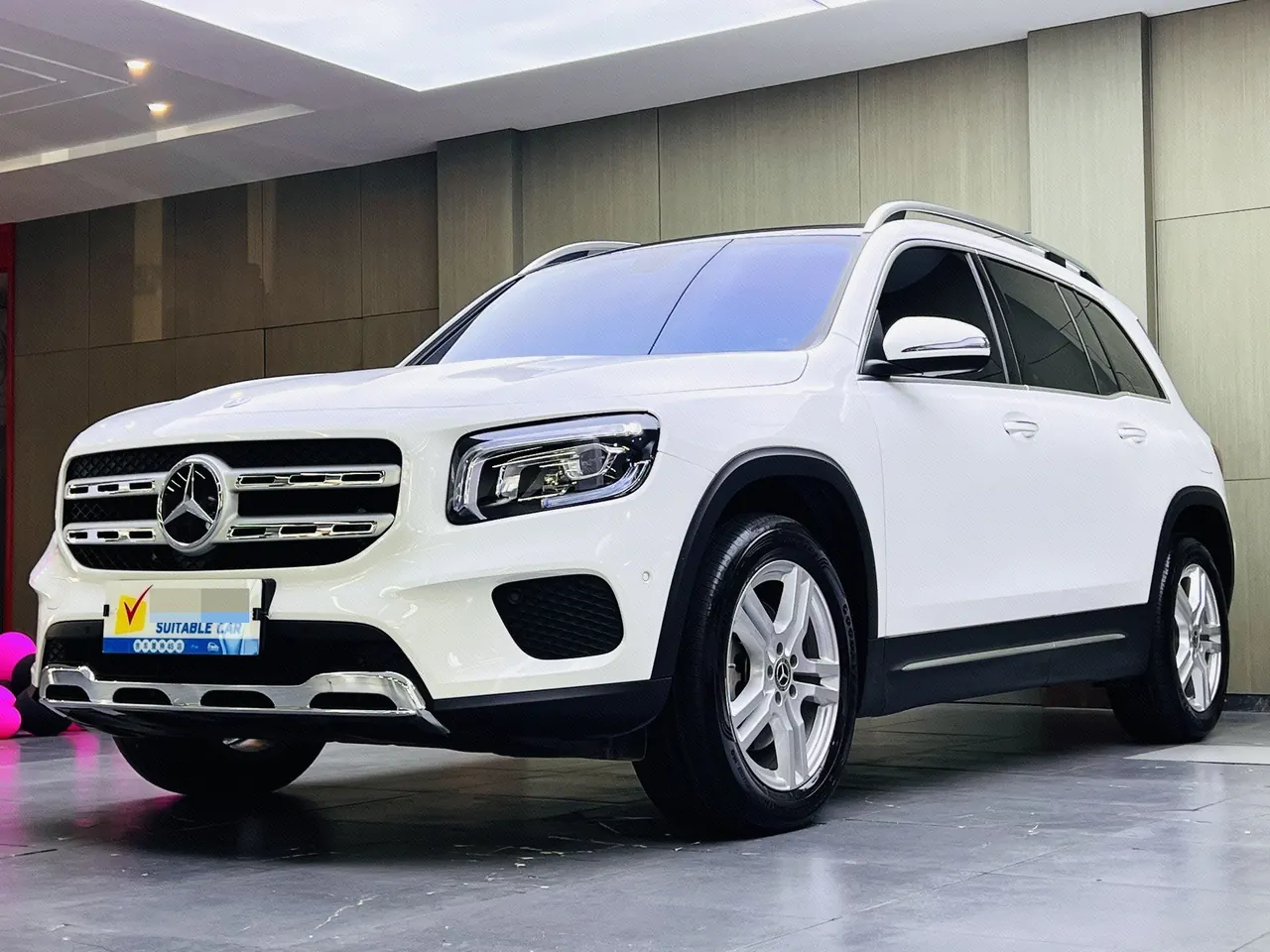 Mercedes Benz 2023 GLB 220 2.0T Dynamic Automatic - View 1