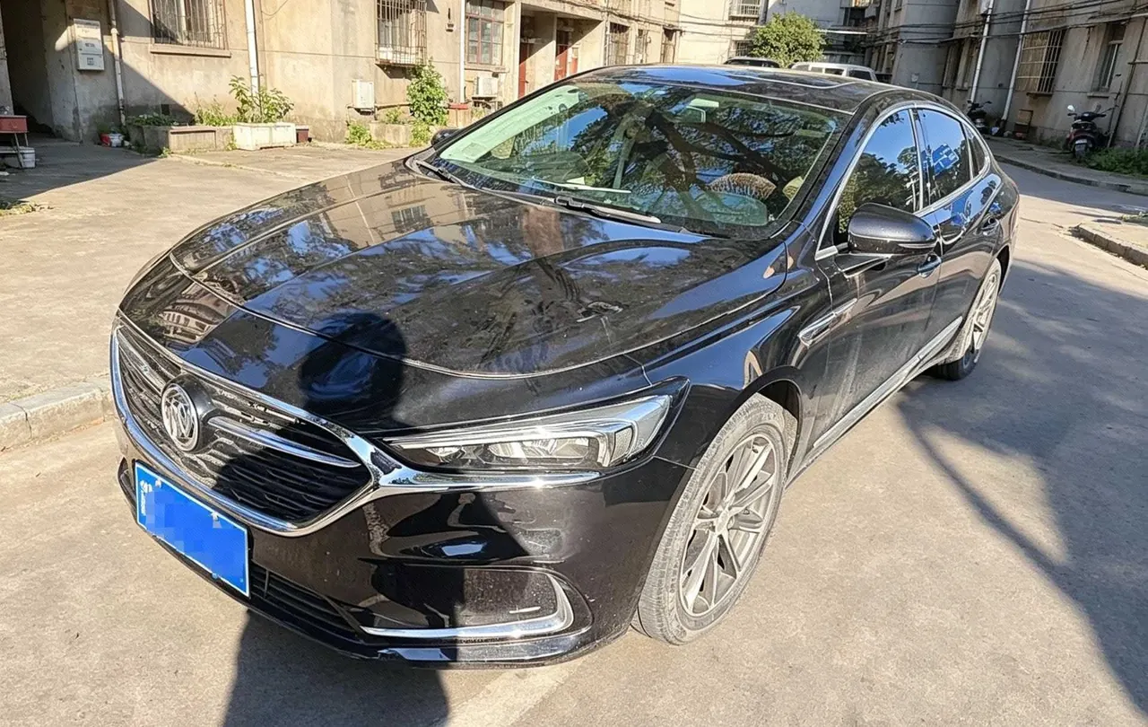 Buick 2020 LaCrosse 2.0T 652T Elite Automatic - View 1