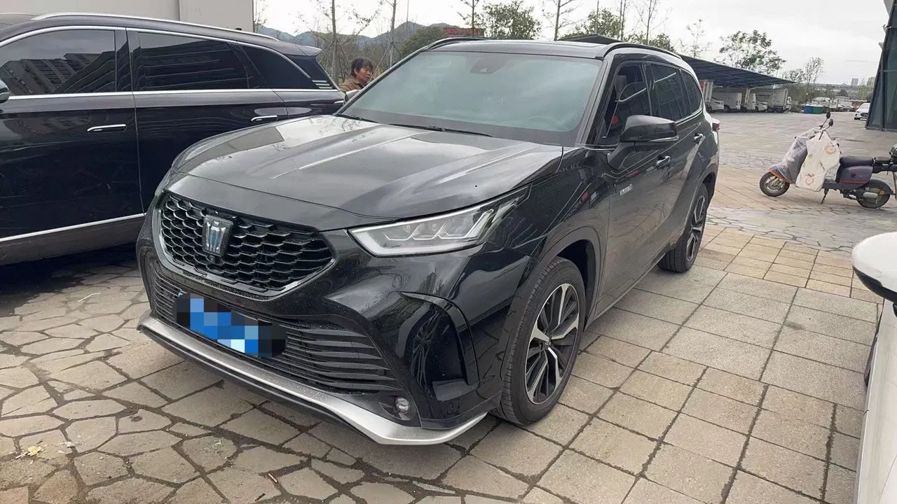 Toyota 2022 Crown Land Release 2.5 Stepless Four-wheel Drive Premium Edition Automatic Gear - View 1
