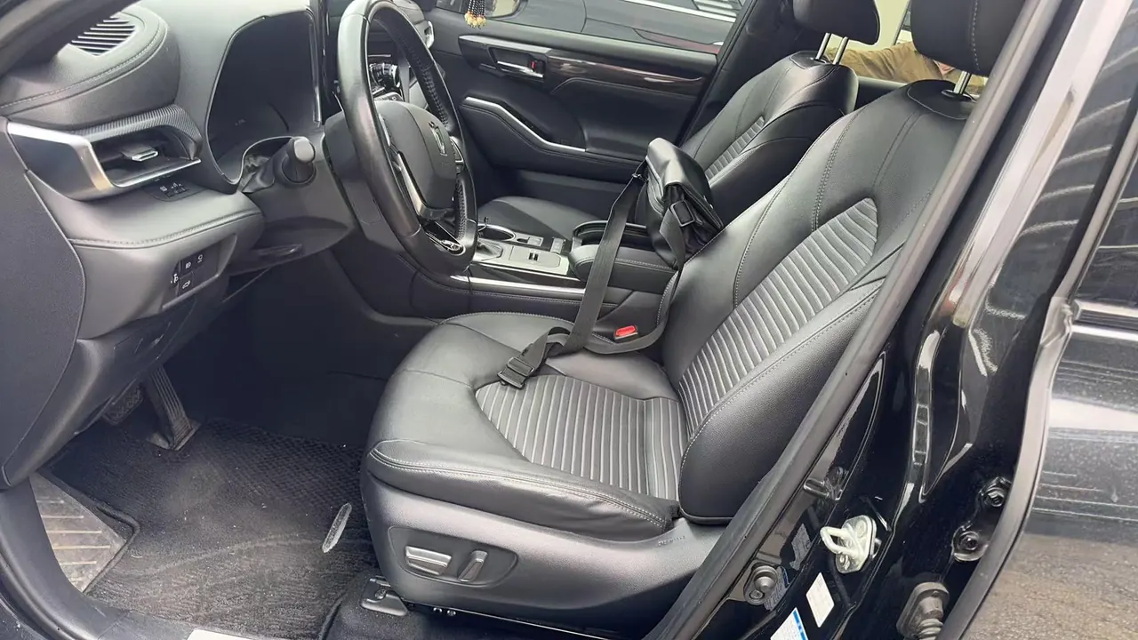 Toyota 2022 Crown Land Release 2.5 Stepless Four-wheel Drive Premium Edition Automatic Gear 2