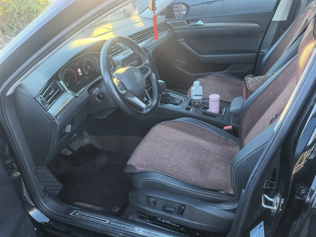 Volkswagen 2020 Magotan 2.0TSI 330TSI luxury automatic transmission 3