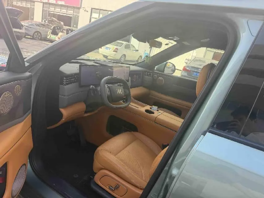 IM 2026 IM LS8 52 Max Luxury Six-seat Automatic Gear 2