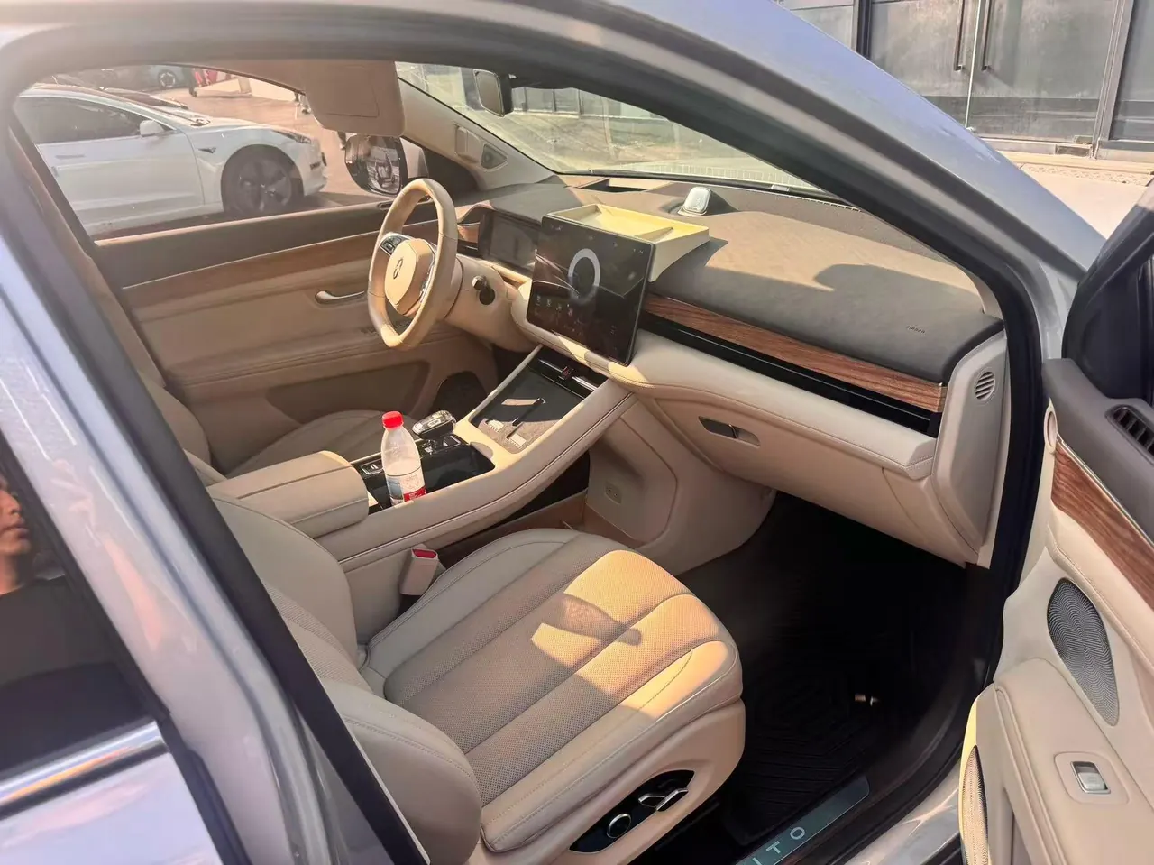 AITO 2024 AITO M 350.00g Drive Plus Edition 6-seat Automatic Gear 5